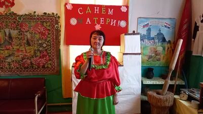 Песню "Мама, мамочка, мамуля", исполняет Афанкова Наталья