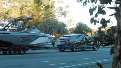 Malibu 23 LSV & Lamborgini Urus . Правильный тандем