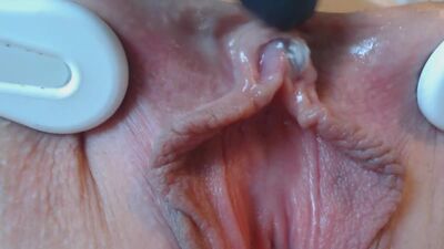 Pizda_krupnym_planom_hd_stimulyaciya_klitora_masturbaciya_kiski_porno_erotika_devushka_shlikaet_shkura_terebit_pisyu.720[embedy