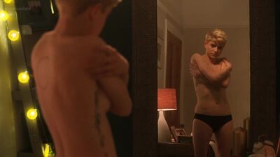 Mae Martin, Charlotte Ritchie Nude - Feel Good s01e01-05 (2020) HD 1080p Watch / Мэй Мартин, Шарлотта Ричи - Как же хорошо