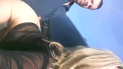 Жена снимает видео для мужа как она трах... стоянке