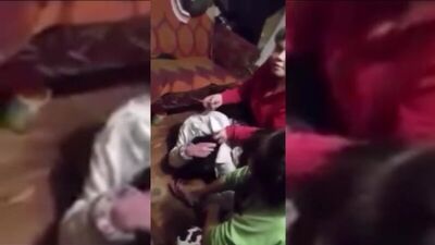 Жесткое видео в Интернете: жительница Камня-на-Оби избила обидчицу железной лопатой по голове