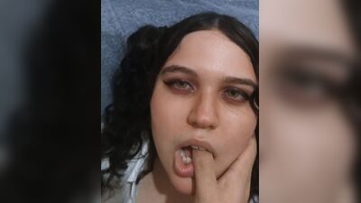 Учитель трахает лицо своего любимого ученика. покорная школьница