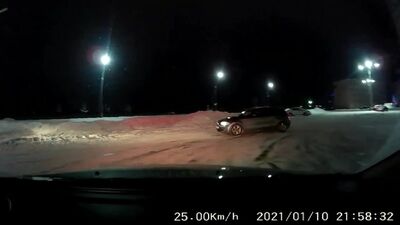 Сотрудники ГАИ приехали на известную "дрифт-площадку" в Минске