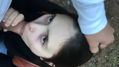 Отсосала после учебы. классный минет за гаражами