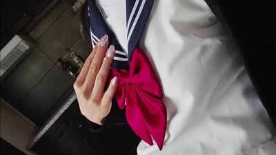 Развратница не знает, как заснуть без стимуляции