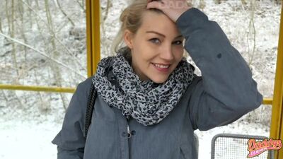 Приспустив штанишки, ты быстро согреешься