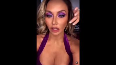 Горячая сучка Ляйсан Утяшева соблазняет тебя сиськами / Звездный Разврат