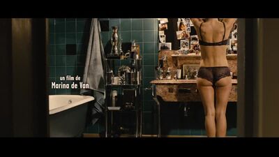 Софи Марсо (Sophie Marceau nude scenes in "Ne te retourne pas" 2009)