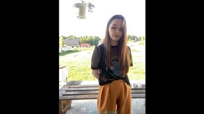 Сексуальные девушки задирают майки и светят голыми сиськами для чата. Periscope. Tango. ViewHub. FaceCast. Bonga