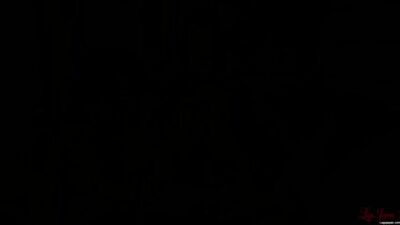Pornodrel_com_Seksualnaya_yaponka_s_malenkimi_siskami_soset_chlen_parnya_svoej_podrugi.mp4