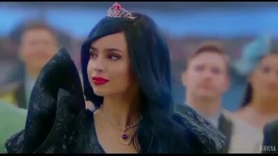Descendants 3 - Evie
