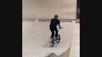 Sashka Aksenov | BMX