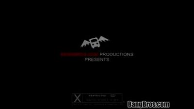 1х1 / BangBros.com