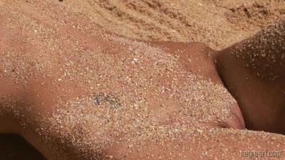 Hegre-Art_Thea_Nude_Beach_Film