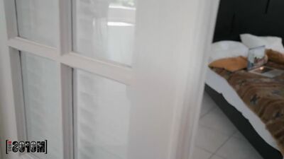 Сводит с ума от желания трахнутся с ним