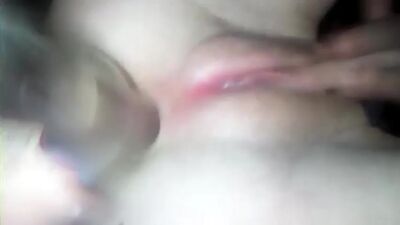 Малолетка дрочит пизду и пихает бутылку в жопу [porn blowjob анал anal секс домашнее Порно минет]