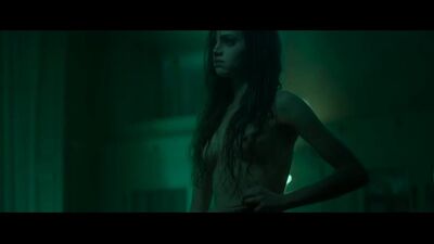 Тёмное зеркало (2018 Индиа Айсли голая,перед доктором