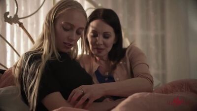 Watching Porn with Mommy Braylin Bailey, Rayveness