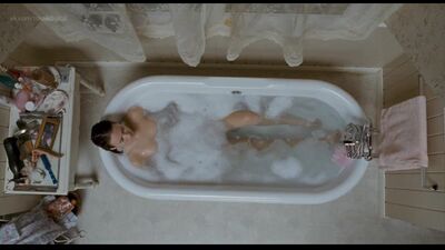 Elizabeth Banks, Tania Saulnier, Brenda James Nude - Slither (2006) 1080p / Элизабет Бэнкс, Таня Солнье, Бренда Джеймс - Слизняк