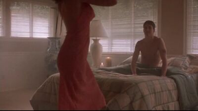 Kari Wuhrer Nude - Poison (US 2000)