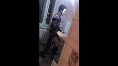 Вписка. негр ебет русскую студентку. Частное русское домашнее порно