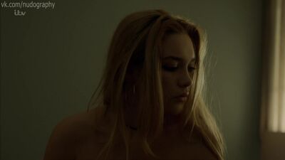 Флоренс Пью (Florence Pugh) голая в сериале "Марчелла" (Marcella, 2016) - Сезон 1 / Серия 1 (s01e01)