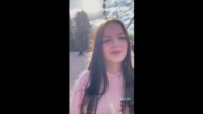 Сосет хуй в парке аттракционов