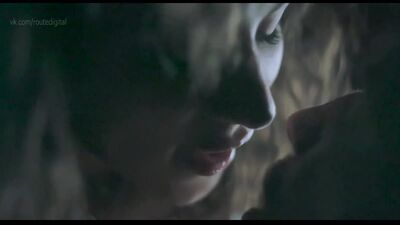 Aurora Perrineau Nude - BOO! (2019) HD 1080p Watch Online / Аврора Перрино - Проклятые