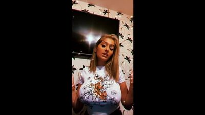 Julia Tica big tits tease moms milf ass strip cam lingerie nipples сиськи соски милфы разделась домашнее