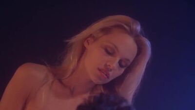 Памела Андерсон (Pamela Anderson все сексуальные сцены sex scenes in Знак дракона 1993)