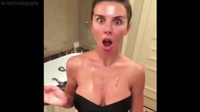 Анна Седокова - Instagram, 04/12/2017 Голая? Грудь, декольте