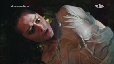Ангелина Поплавская в мокром платье - Елизавета (2021 г.)