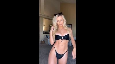 Lindsay Brewer - Headed out to the beach like