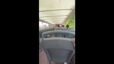Подрочила парню в автобусе