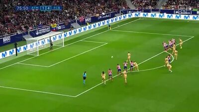 INCROYABLE SALMA PARALLUELO AVEC UN DOUBLÉ