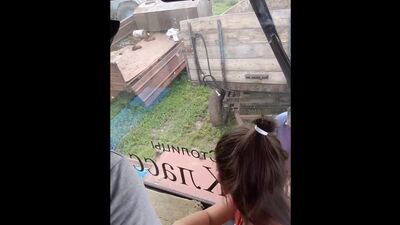 С племянницей трудимся)))