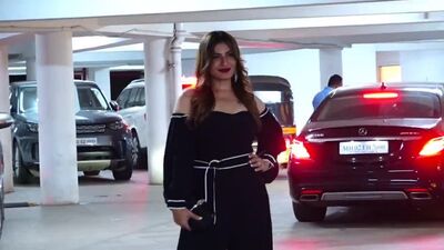 Raveena Tandon at Ritesh Sidwani' s residence
